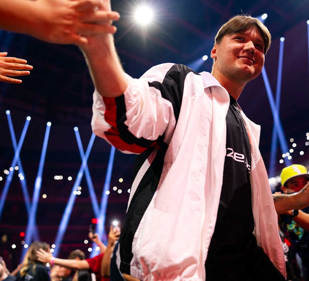 s1mple в тренировочной комнате перед матчем BC.Game