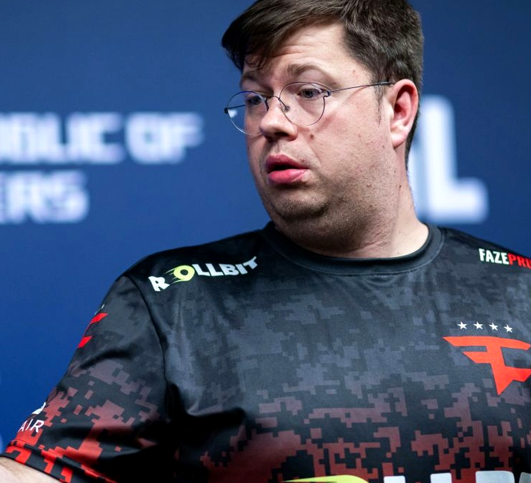 karrigan во время тренировочного матча в CS2