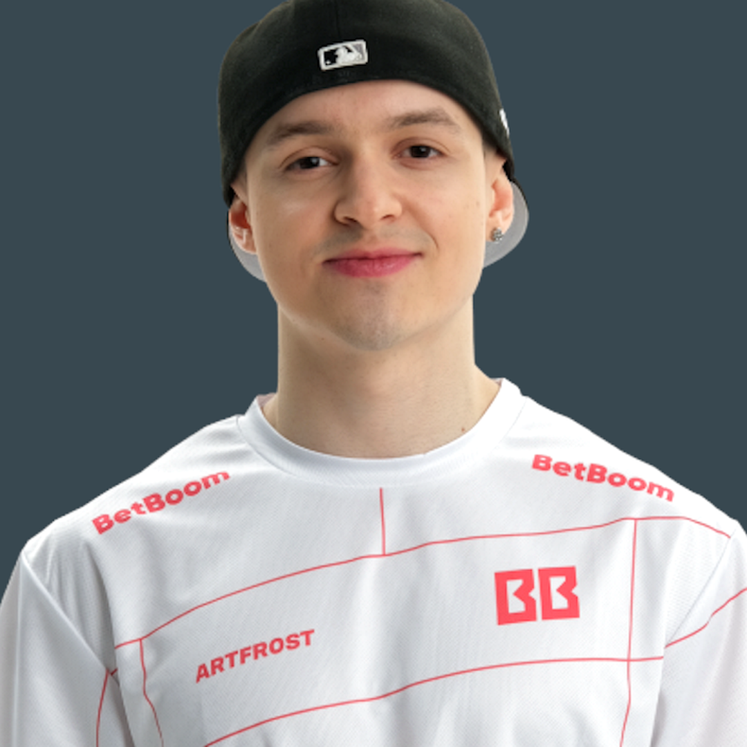 Артём ArtFr0st Харитонов во время матча по CS2