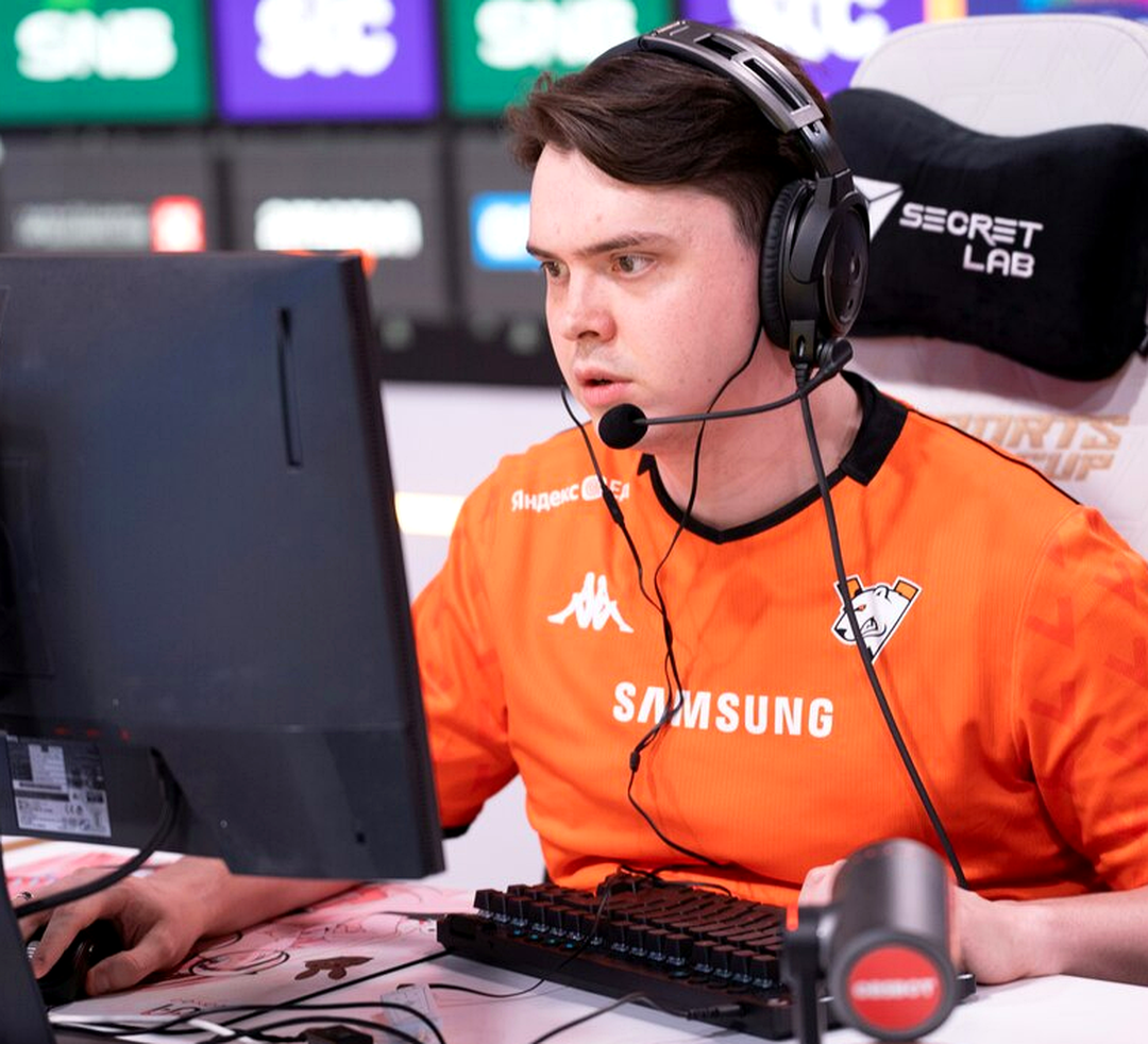 Denis «electroNic» Шарипов на турнире по CS2