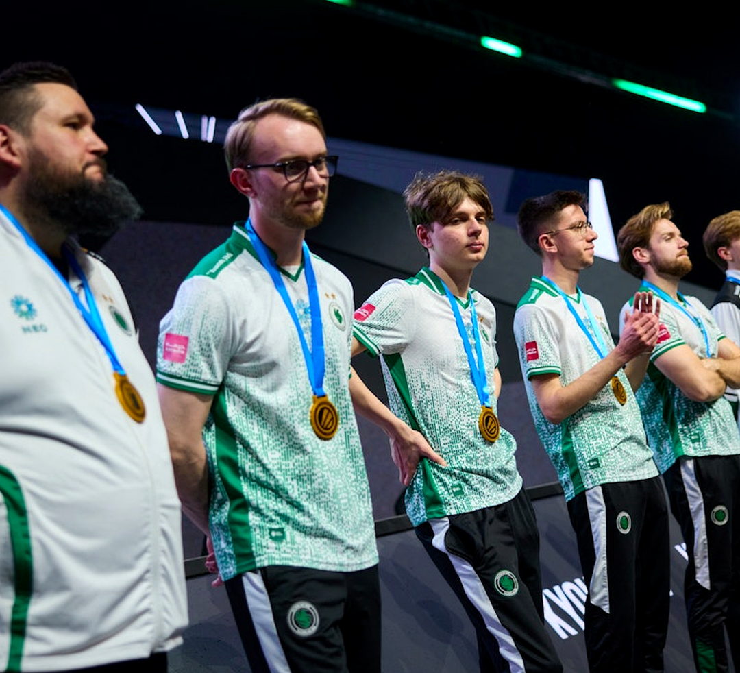 Игроки Team Falcons перед стартовым матчем BLAST Bounty Season 2