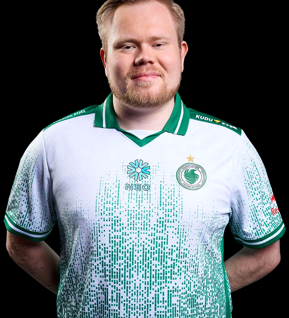 Emil «Magisk» Reif на сцене турнира по CS2