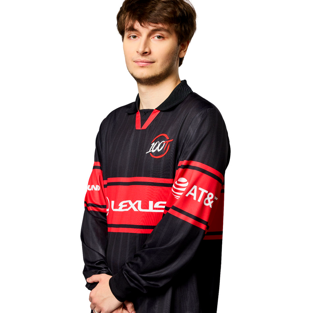 Игроки 100 Thieves после победы над Falcons на BLAST Bounty S2