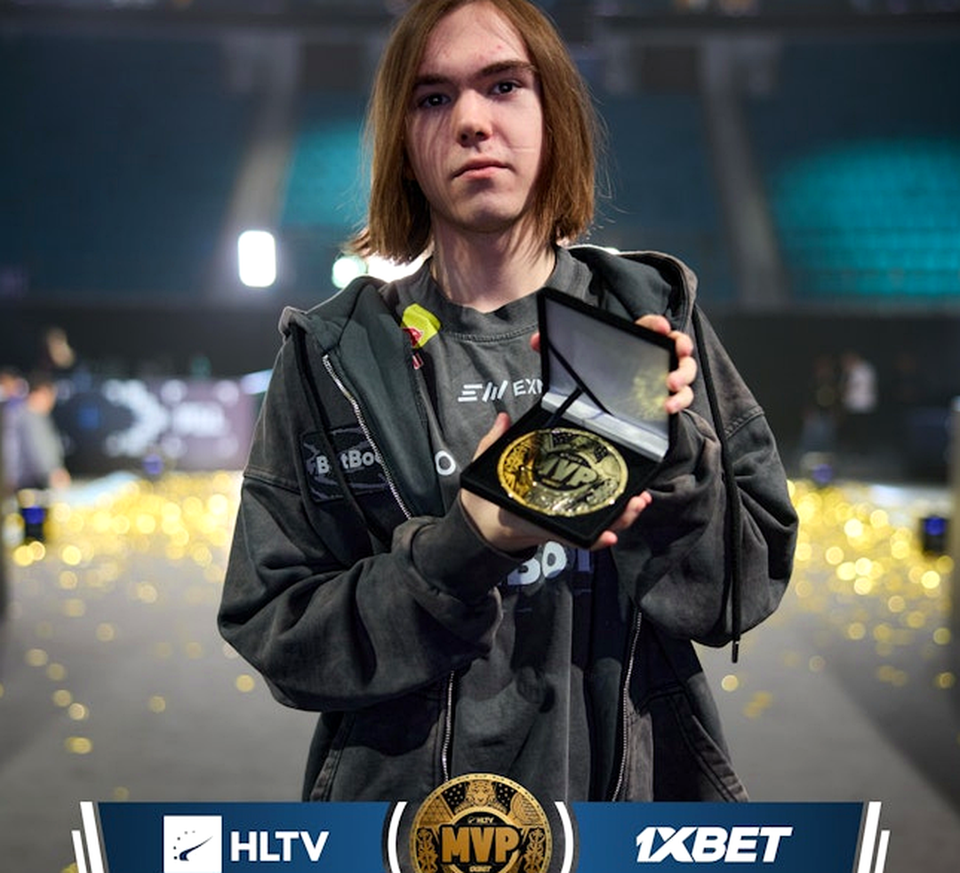Игроки Team Spirit во время карты Mirage против 100 Thieves