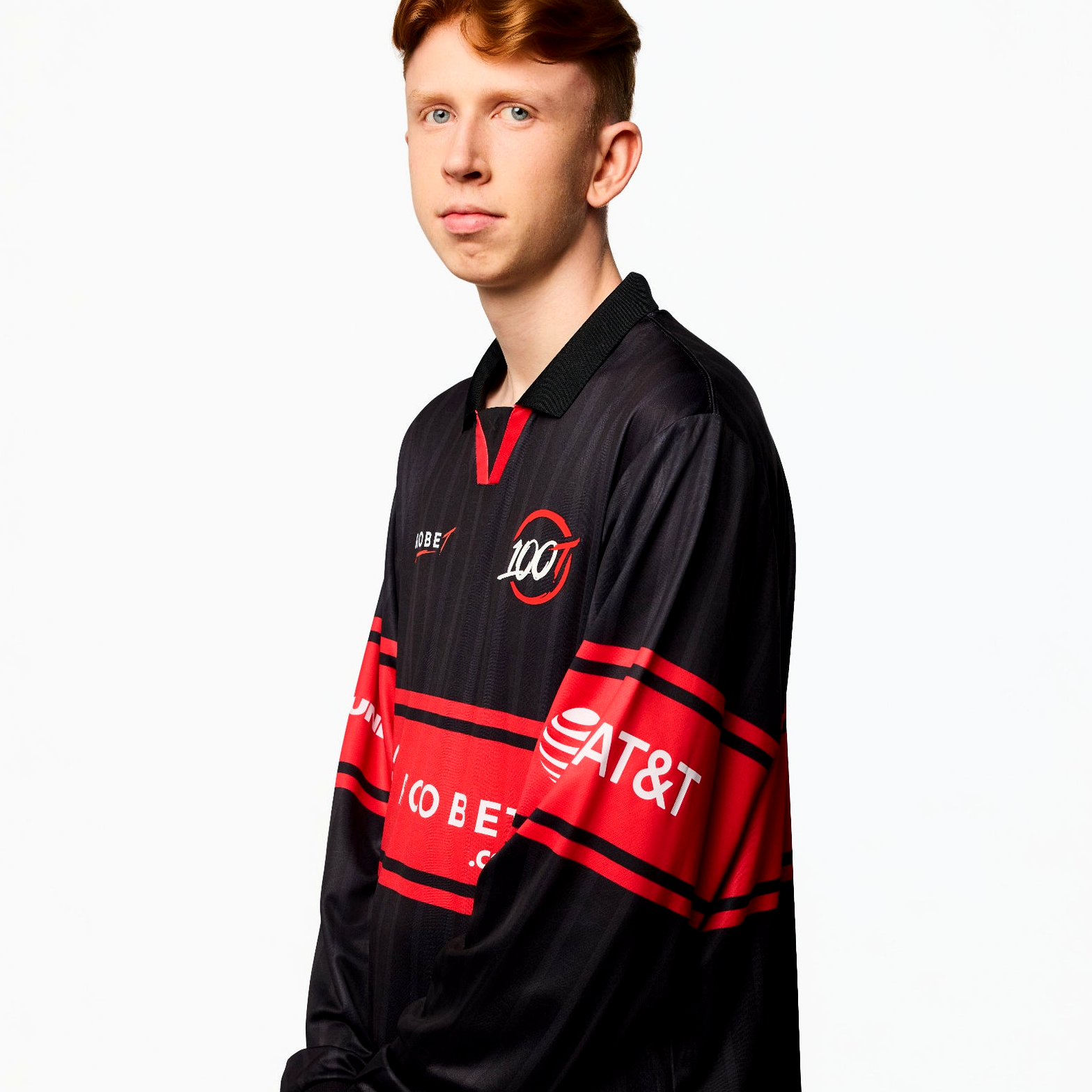 William sirah Kjærsgaard во время матча 100 Thieves против Spirit