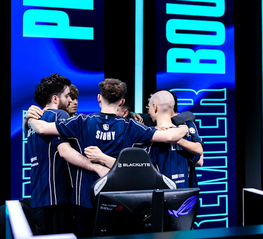 Состав Team Liquid на сцене во время матча BLAST Bounty 2026
