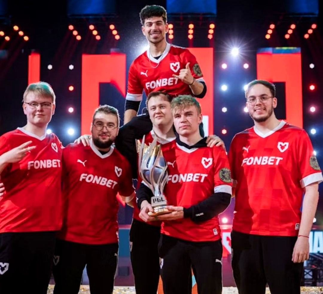Состав MOUZ во время напряжённого отрезка четвертьфинала против 3DMAX
