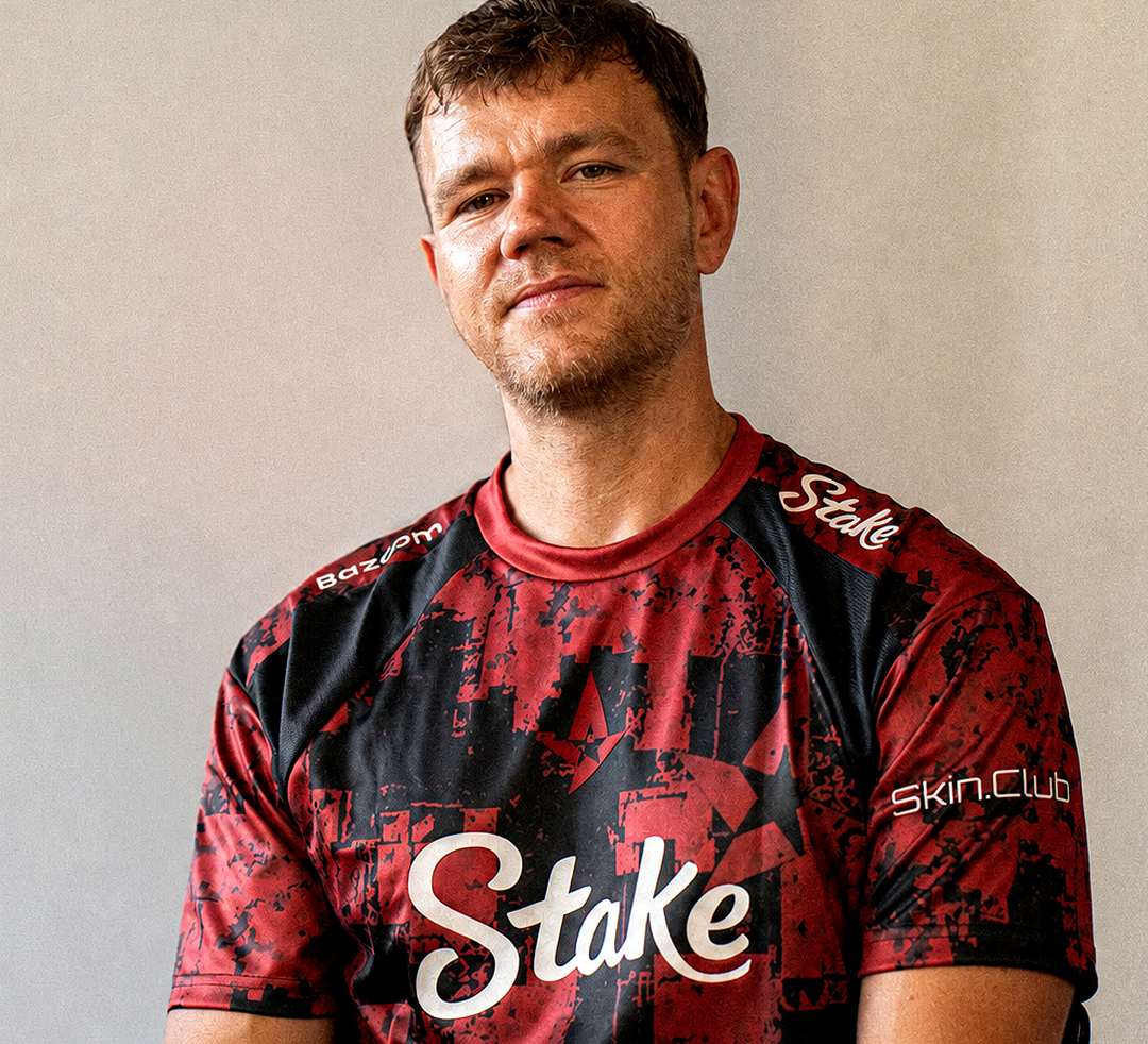 Филип NEO Кубски во время тренировки Astralis по CS2