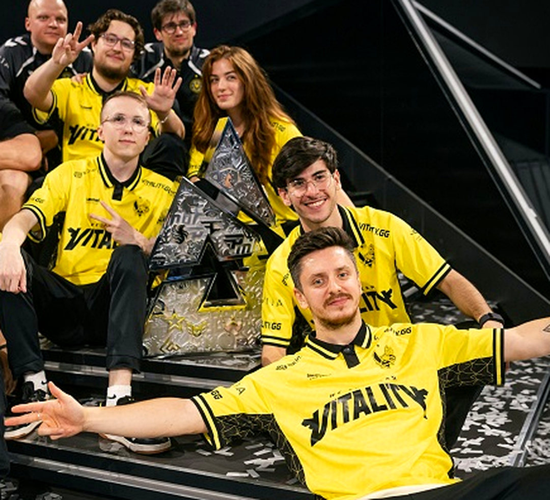Team Vitality во время напряжённого финала CS2
