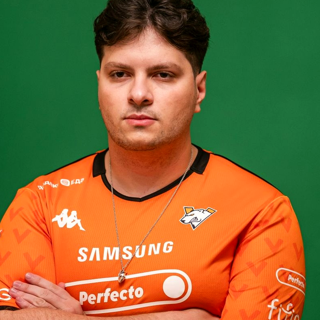 Илья Perfecto Залуцкий на медиа-дне Virtus.pro