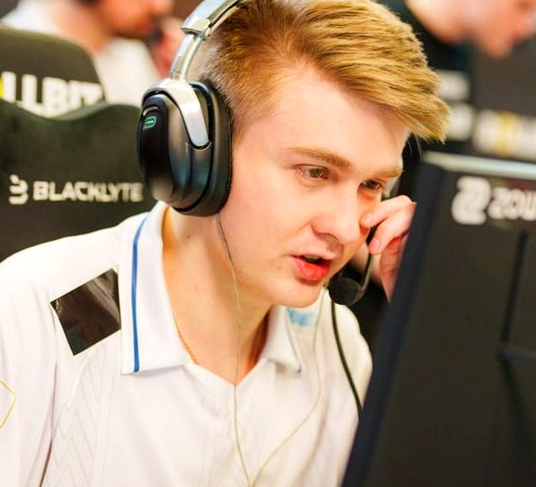 Игроки 1win во время матча нижней сетки квалификации EWC 2026 по CS2
