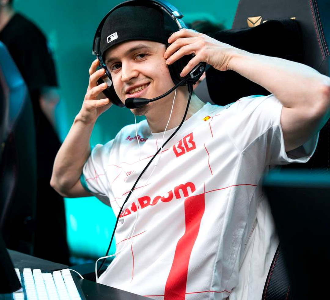 ArtFr0st во время матча по Counter-Strike 2