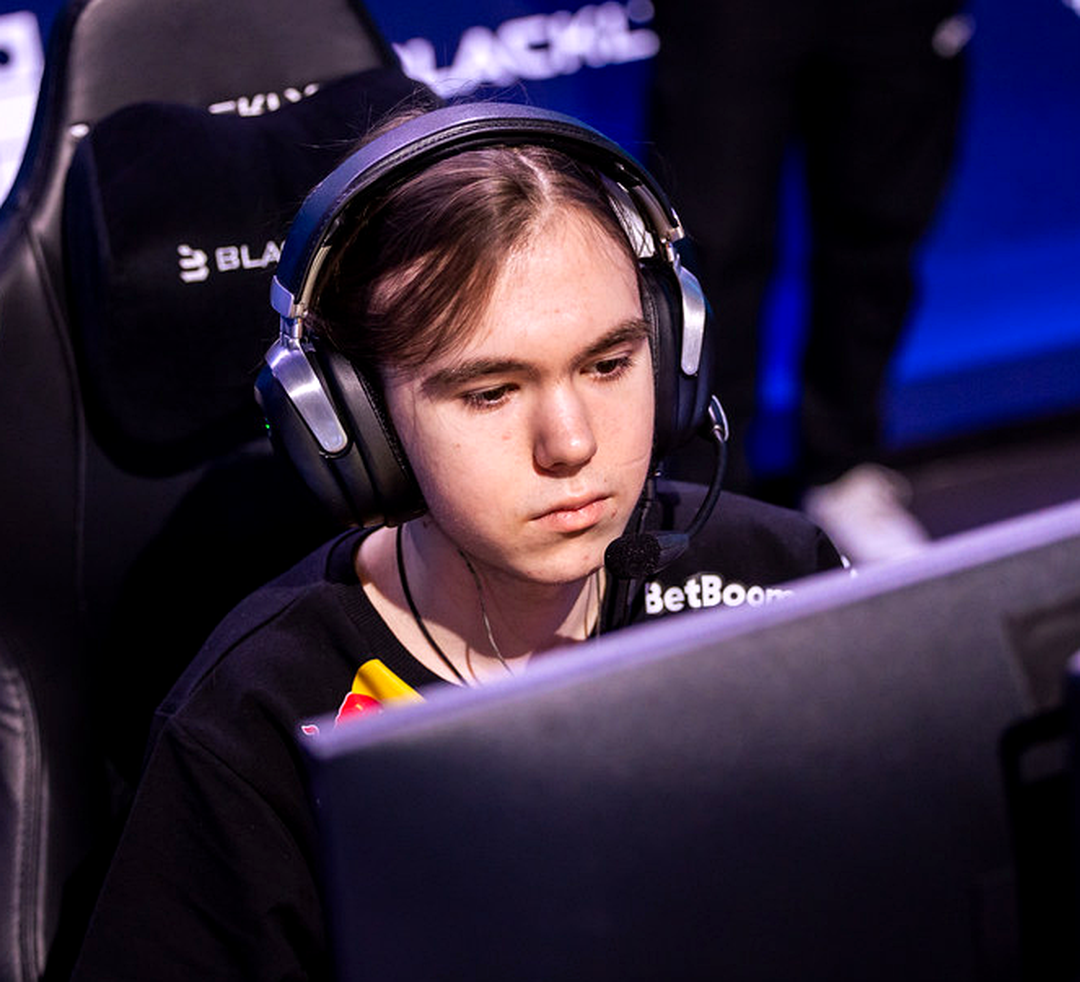 donk во время матча по Counter-Strike 2