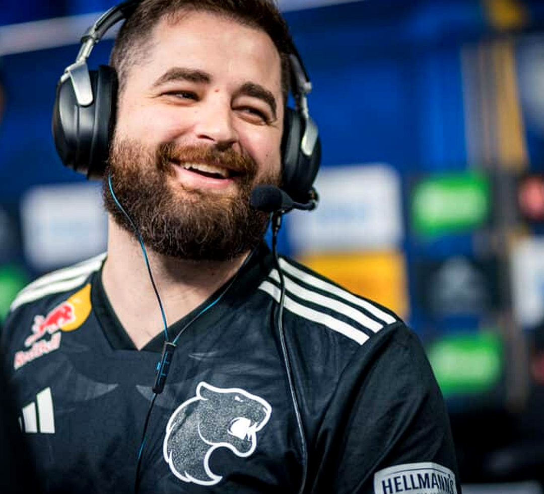 Габриэль FalleN Толедо во время паузы FURIA на матче CS2