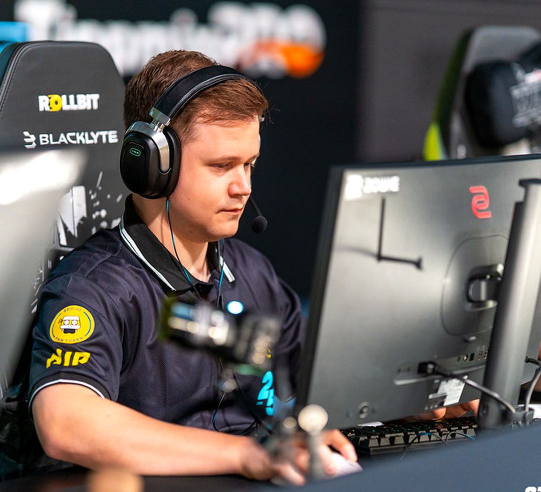 Игроки NIP после матча против Astralis на EWC 2026.