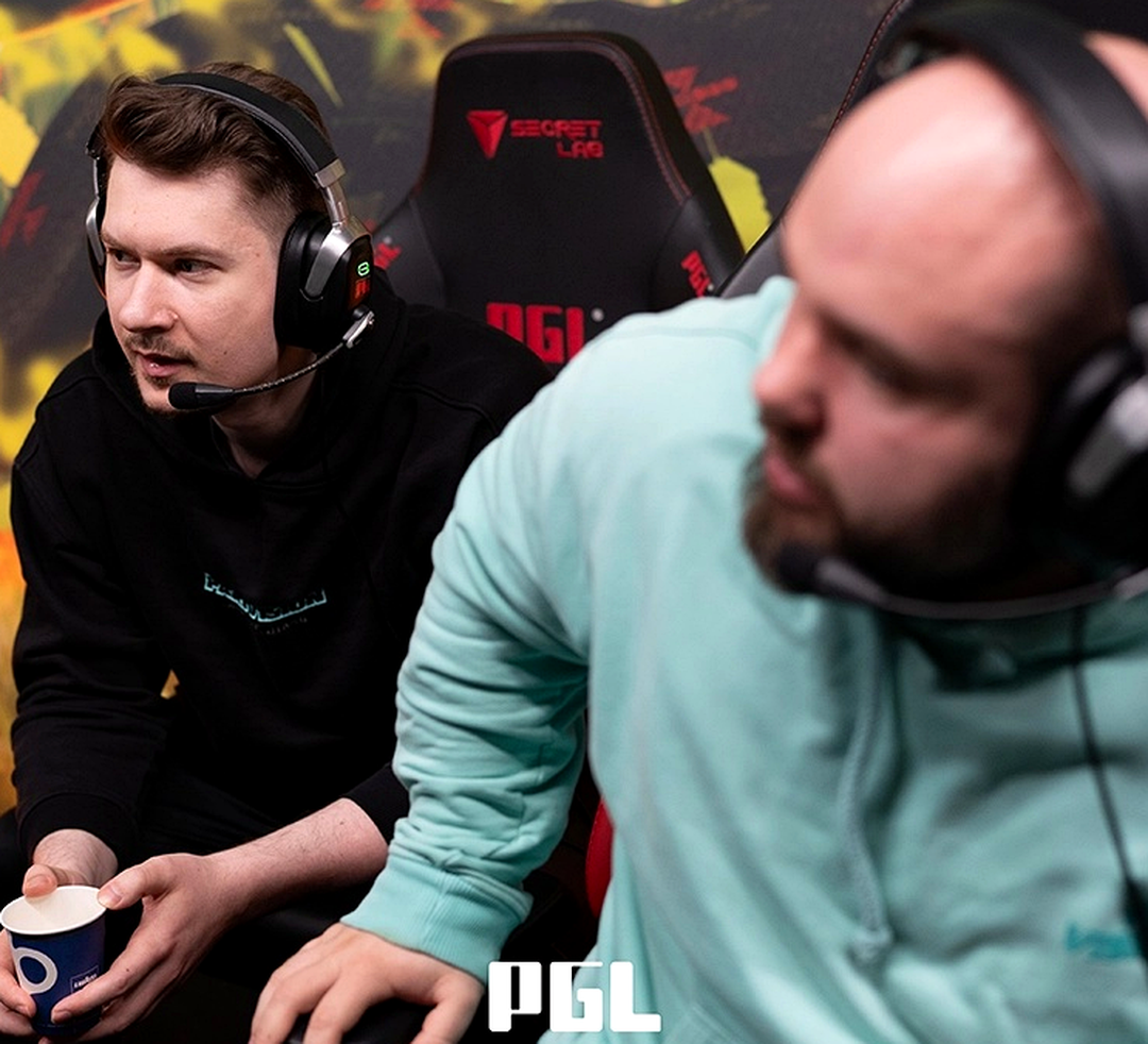 Климент Puppey Иванов во время работы с командой на турнире по Dota 2