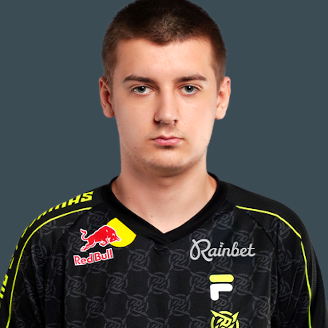 Kacper xKacpersky Gabara за игрой на турнире по CS2