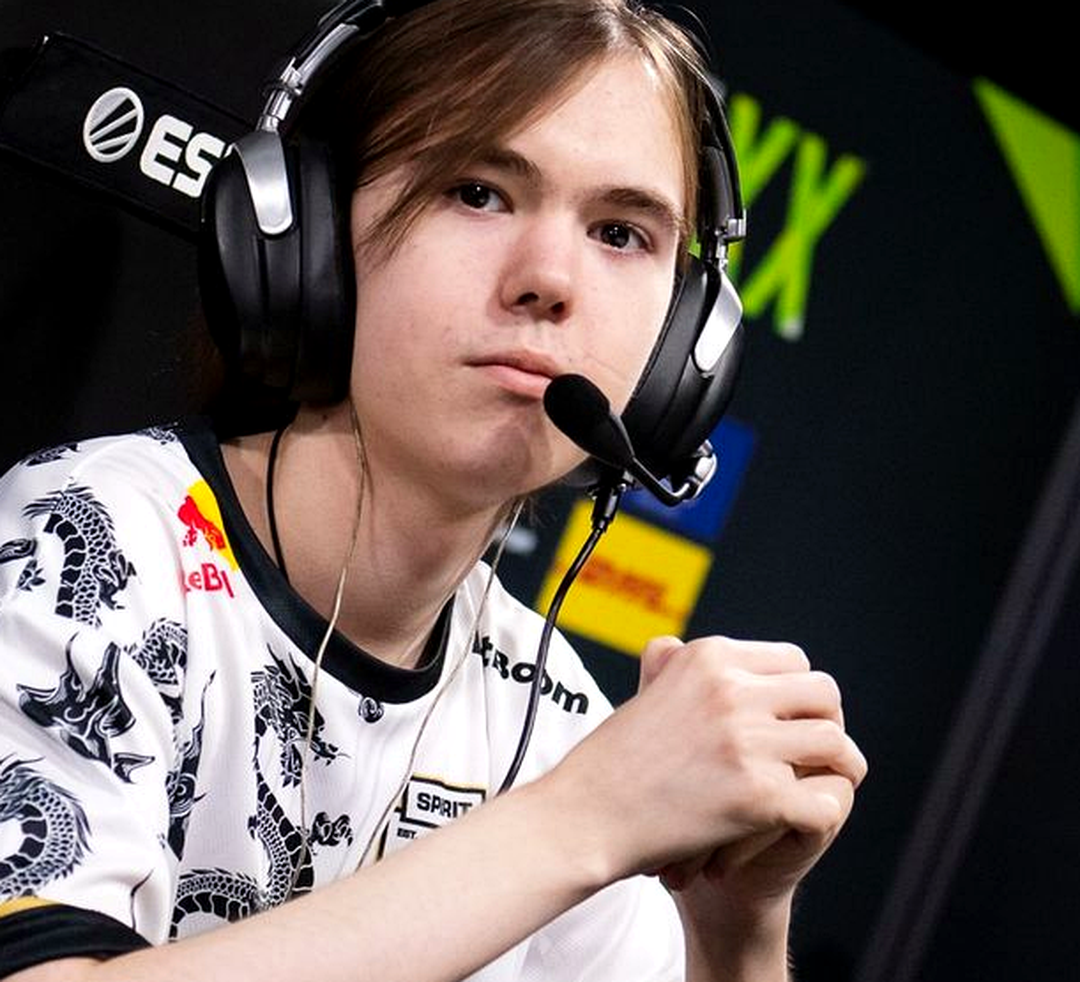 Данил donk Крышковец на матче Team Spirit по CS2