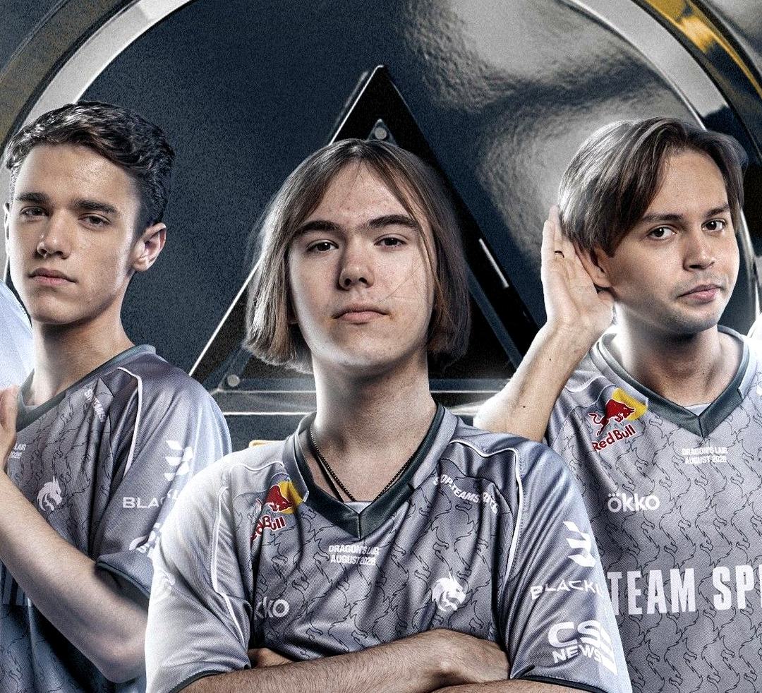 Состав Team Spirit во время матча CS2