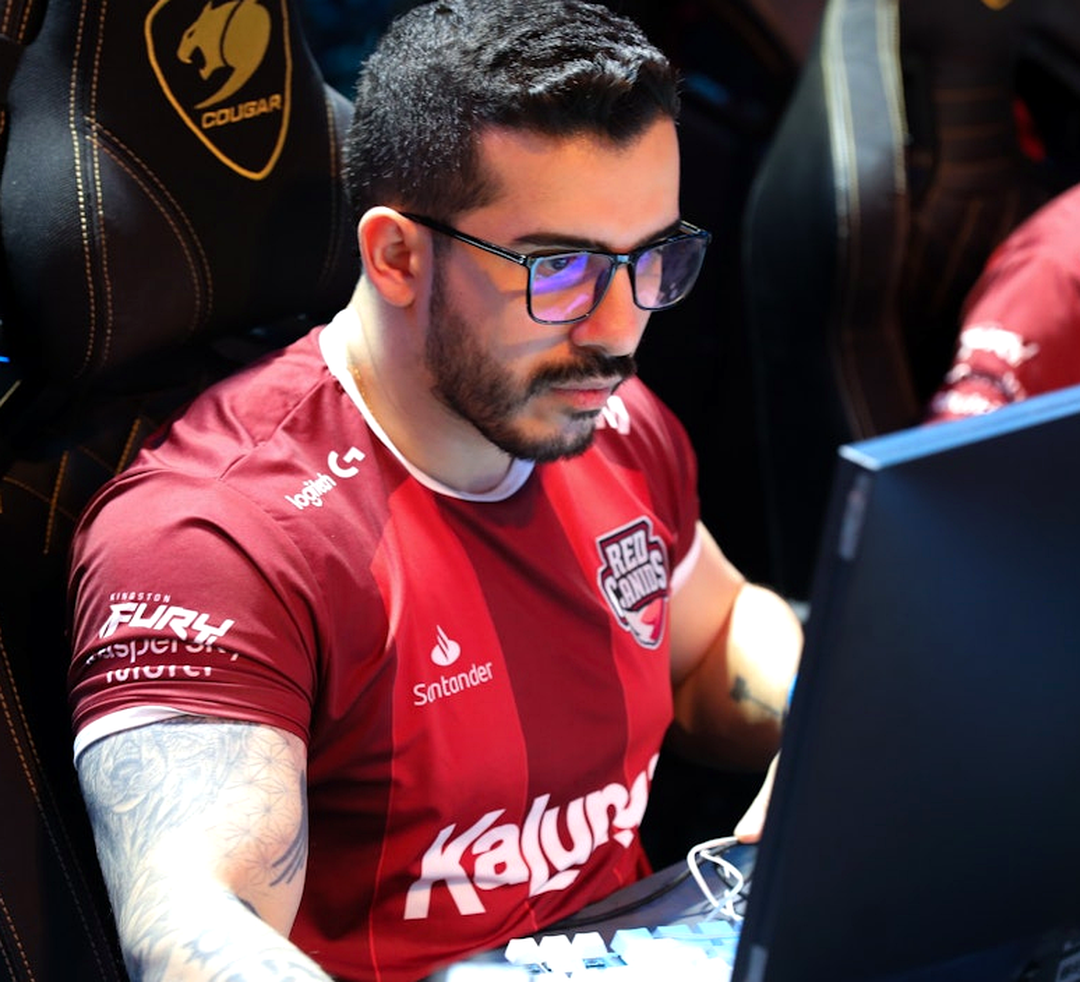 Марсело coldzera Давид на сцене турнира по CS2