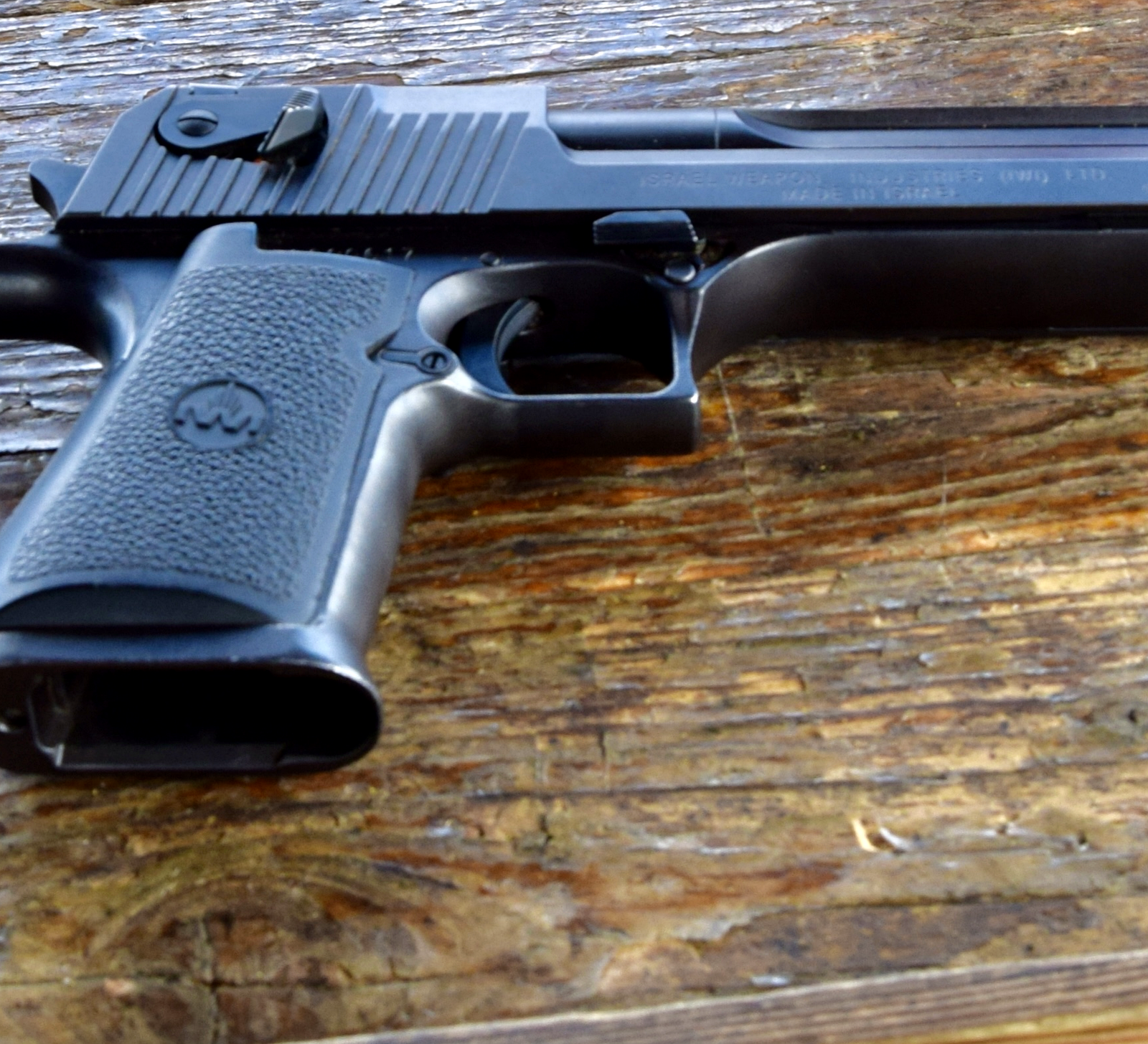 Пистолет Desert Eagle в эко-раунде CS2