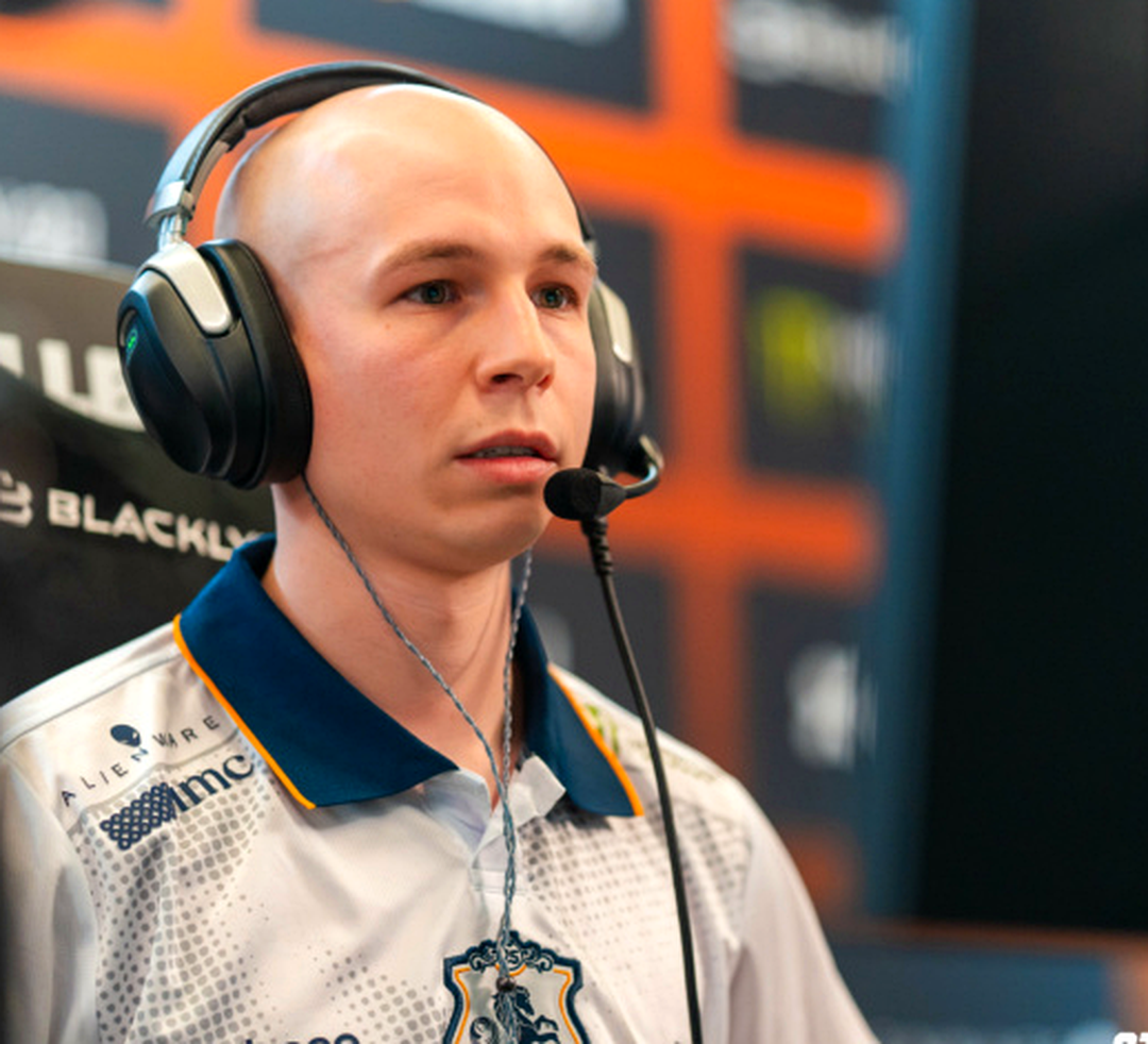 Состав Team Liquid на сцене турнира по CS2.