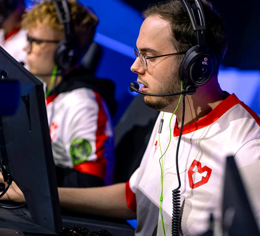 xertioN во время матча по CS2