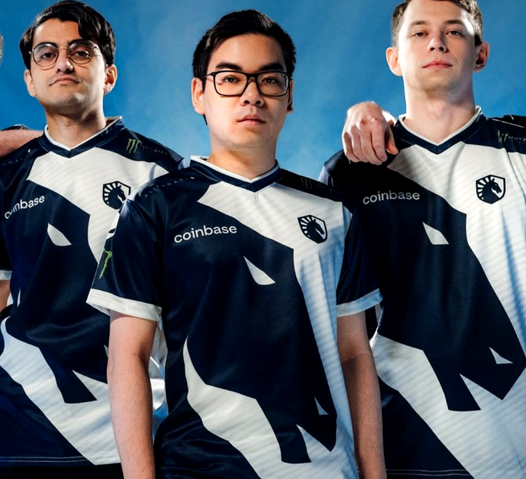 Игроки Team Liquid перед матчем по Dota 2
