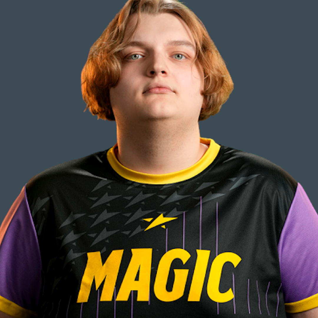 Андрей AW Анисимов из magic на турнире по CS2