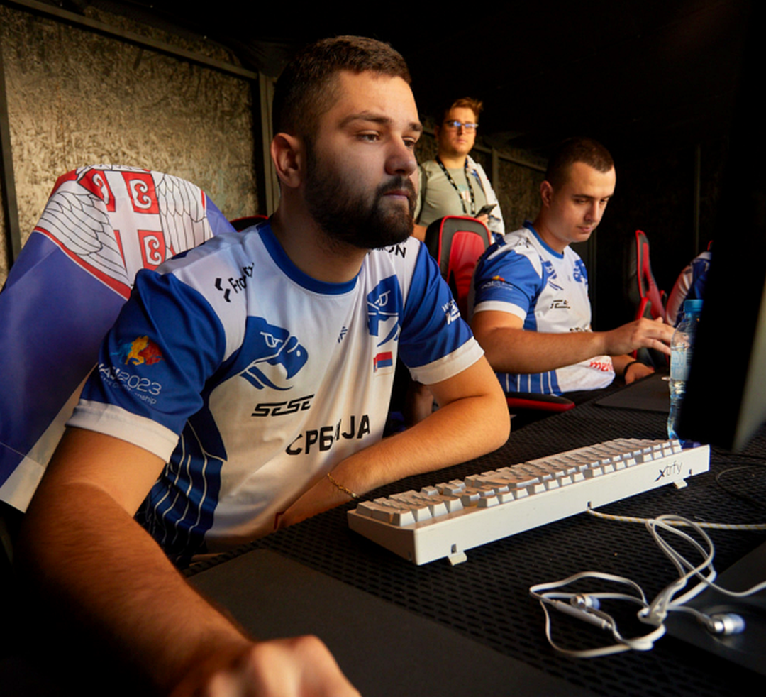 VLDN готовится к дебюту за Liquid на турнире в Варшаве