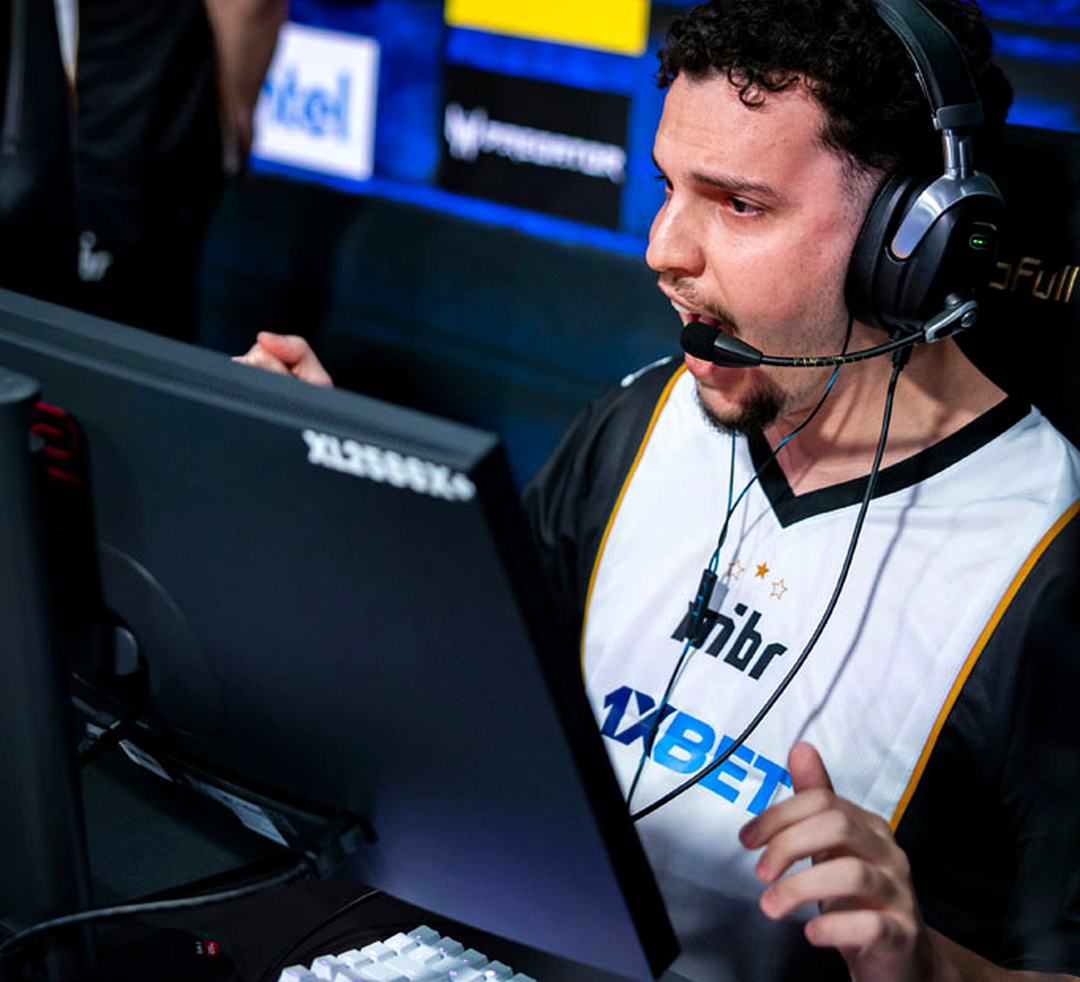 Состав MIBR выходит на сцену международного турнира по CS2
