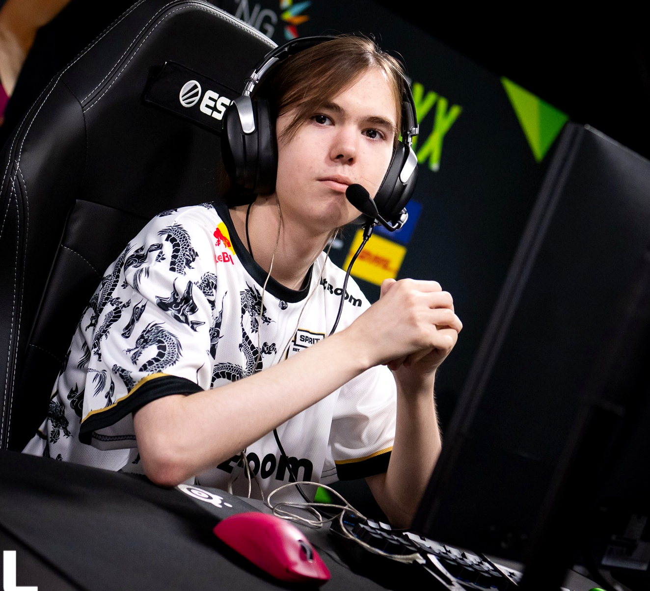 donk во время матча по CS2