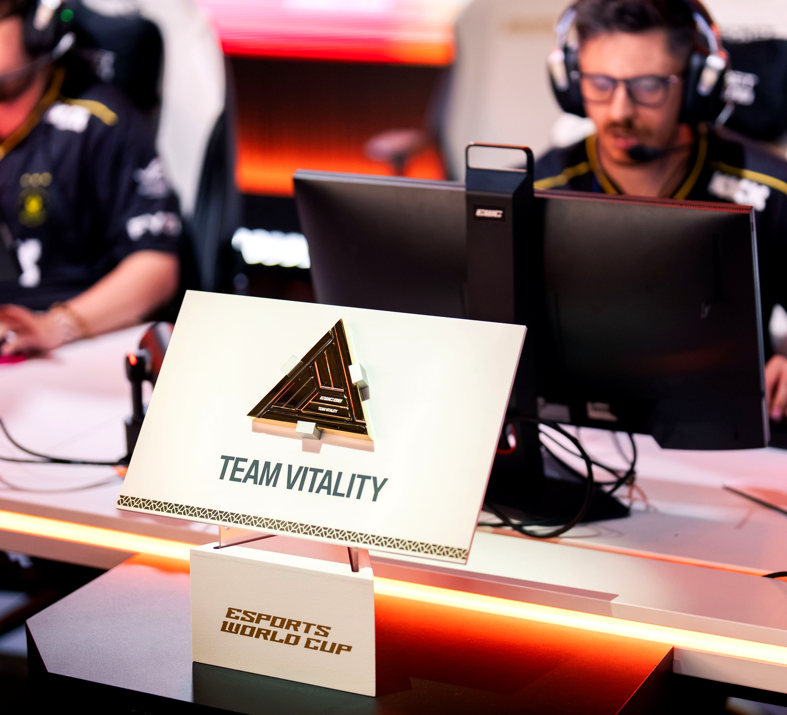 Арена перед четвертьфиналом EWC 2026 по Counter-Strike 2