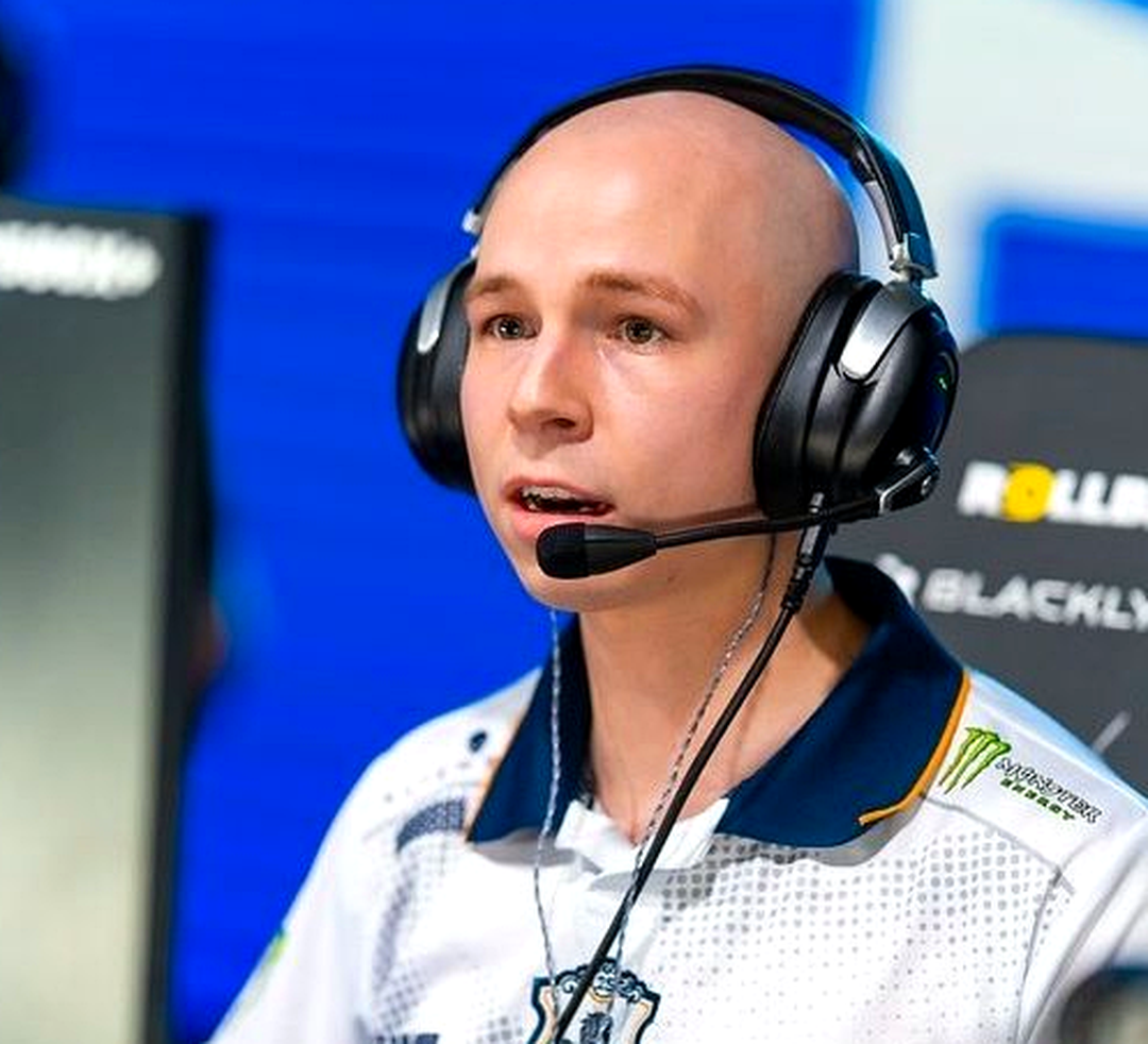 Тренер kassad на матче по Counter-Strike 2