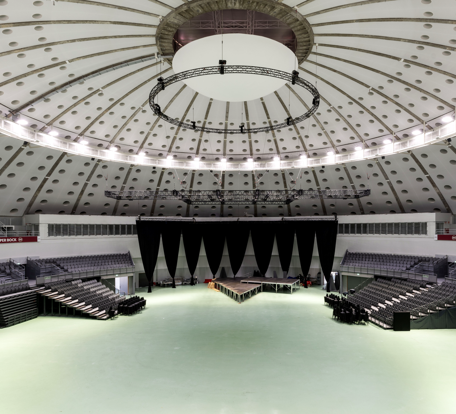 Арена BLAST Open Porto 2026 перед матчем на вылет