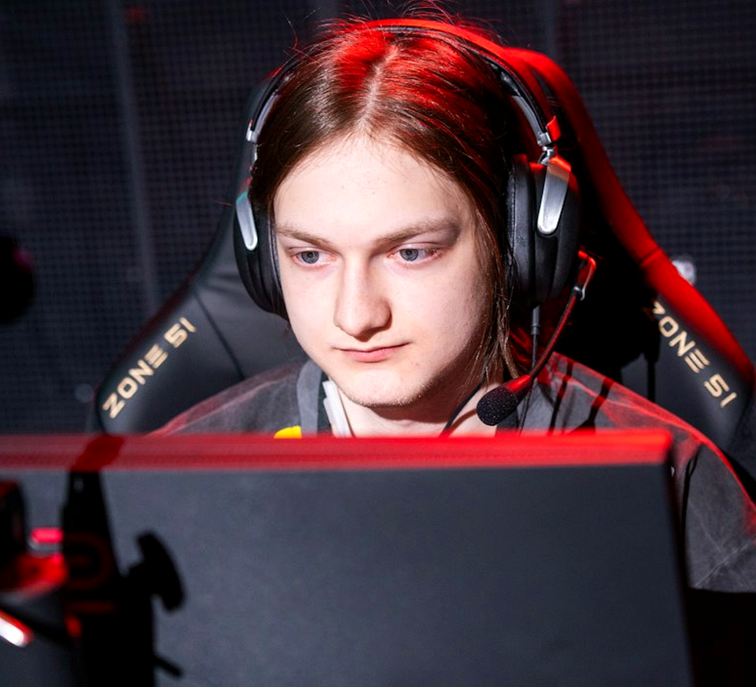 Игроки CYBERSHOKE готовятся на буткемпе по CS2