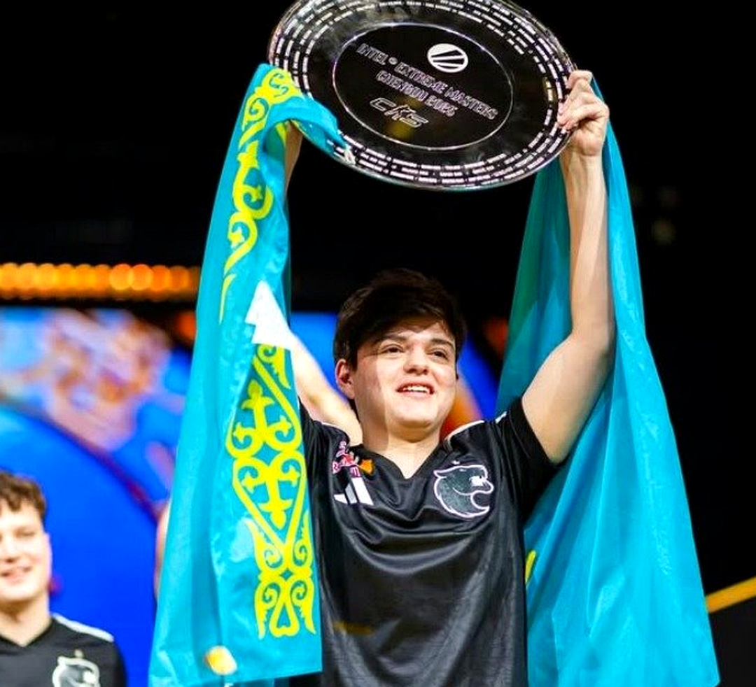 Игроки FURIA после успешного раунда на PGL Masters Bucharest