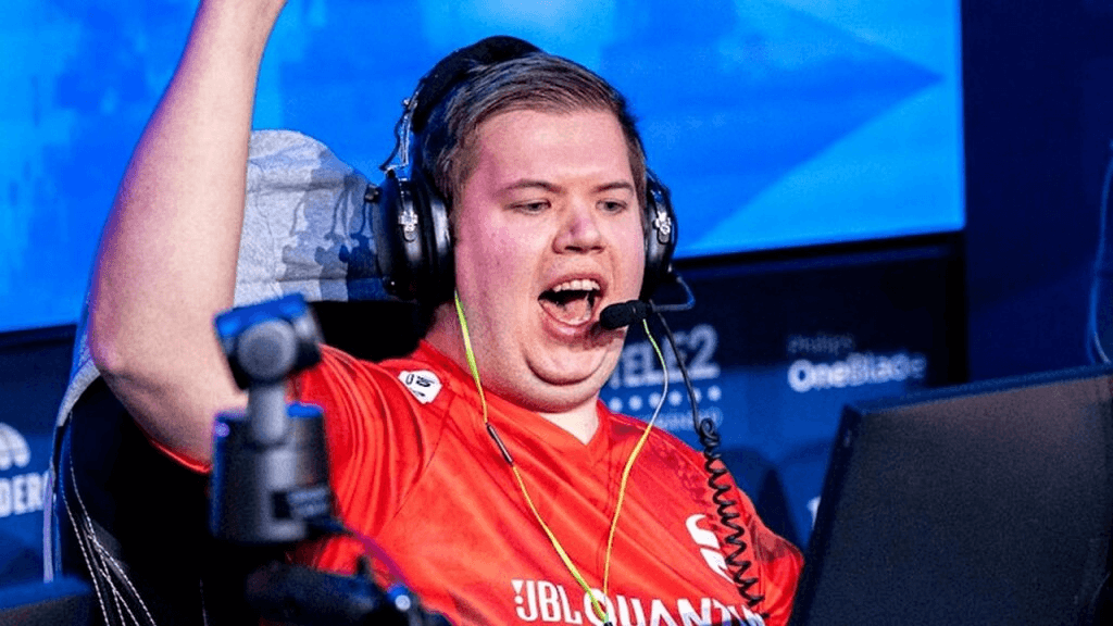 Кто чаще всего играл Inferno и Mirage в CS: рекорд JW